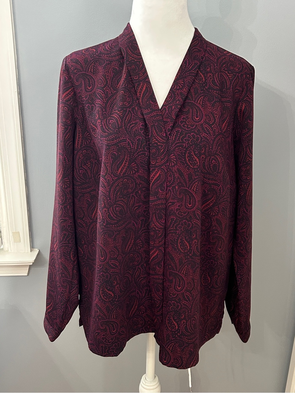 J. Jill Wearever Collection Paisley Print Blouse Size M V-Neck Long Sleeve Top